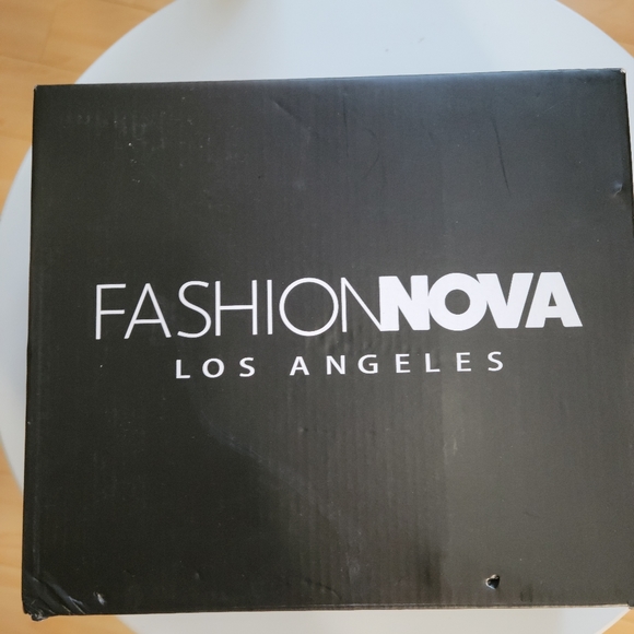 FASHION NOVA Clear wedge size 7.5. - Picture 4 of 6